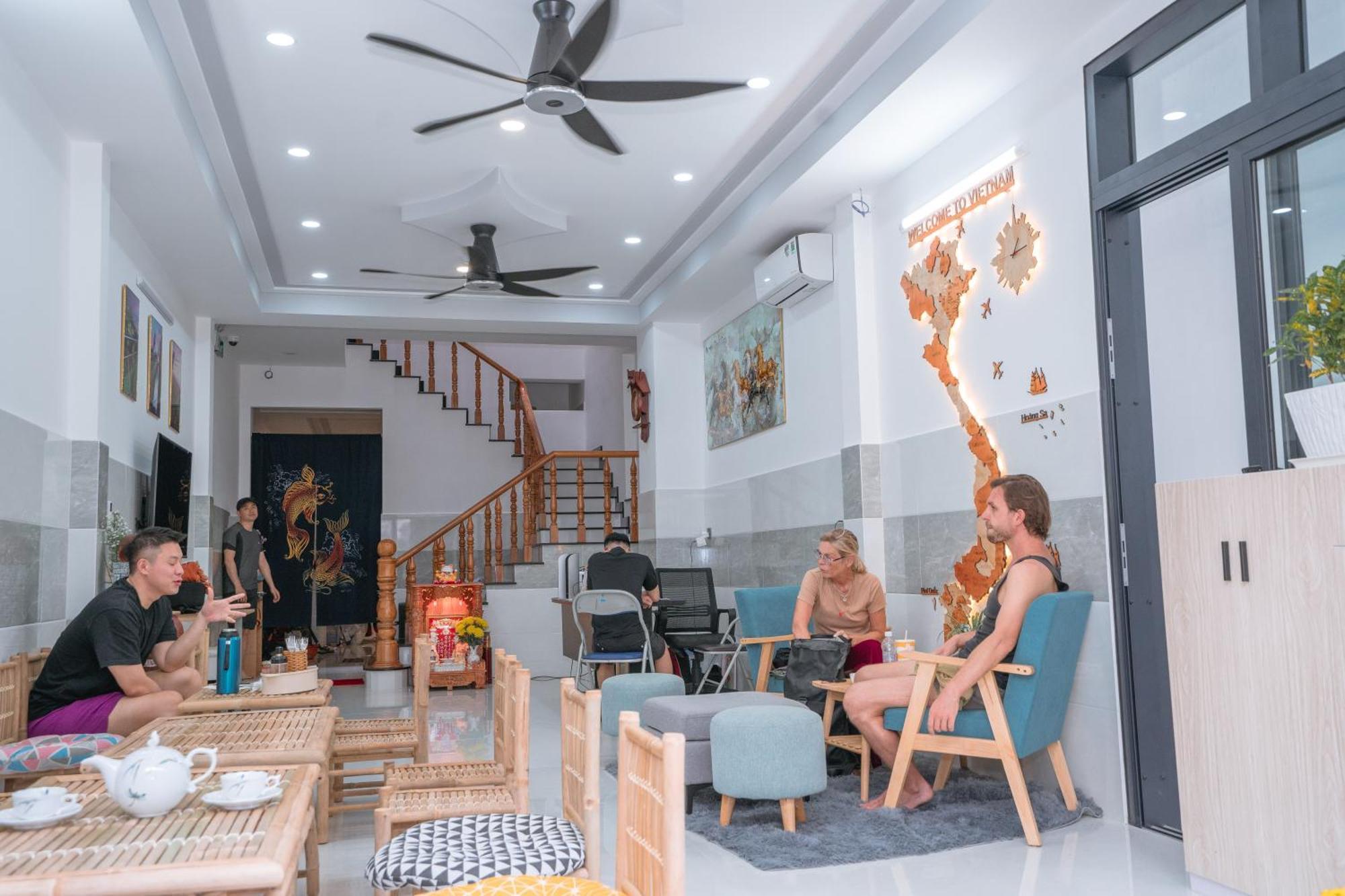 Aloha Saigon Premium Hostel By Local Travel Experts - Newly Opened, Less-Touristy Location, Spacious Rooms, Glass Shower Bathroom, Free Breakfast & Walking Tour โฮจิมินห์ซิตี้ ภายนอก รูปภาพ