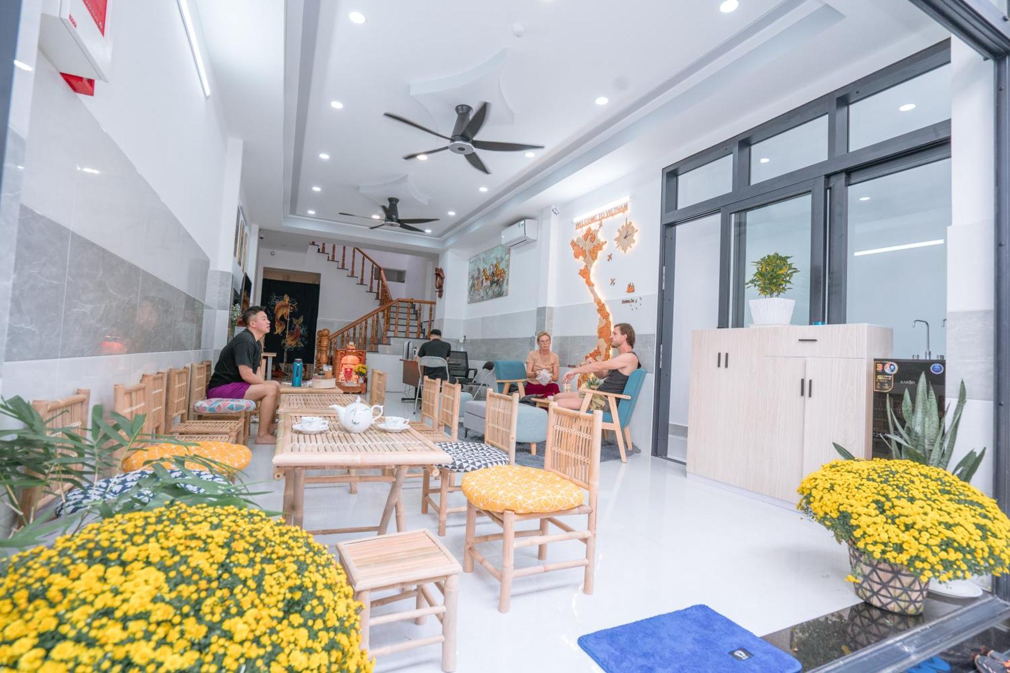 Aloha Saigon Premium Hostel By Local Travel Experts - Newly Opened, Less-Touristy Location, Spacious Rooms, Glass Shower Bathroom, Free Breakfast & Walking Tour โฮจิมินห์ซิตี้ ภายนอก รูปภาพ