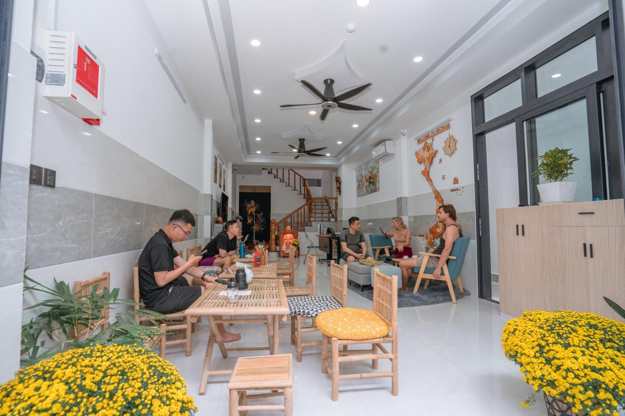 Aloha Saigon Premium Hostel By Local Travel Experts - Newly Opened, Less-Touristy Location, Spacious Rooms, Glass Shower Bathroom, Free Breakfast & Walking Tour โฮจิมินห์ซิตี้ ภายนอก รูปภาพ