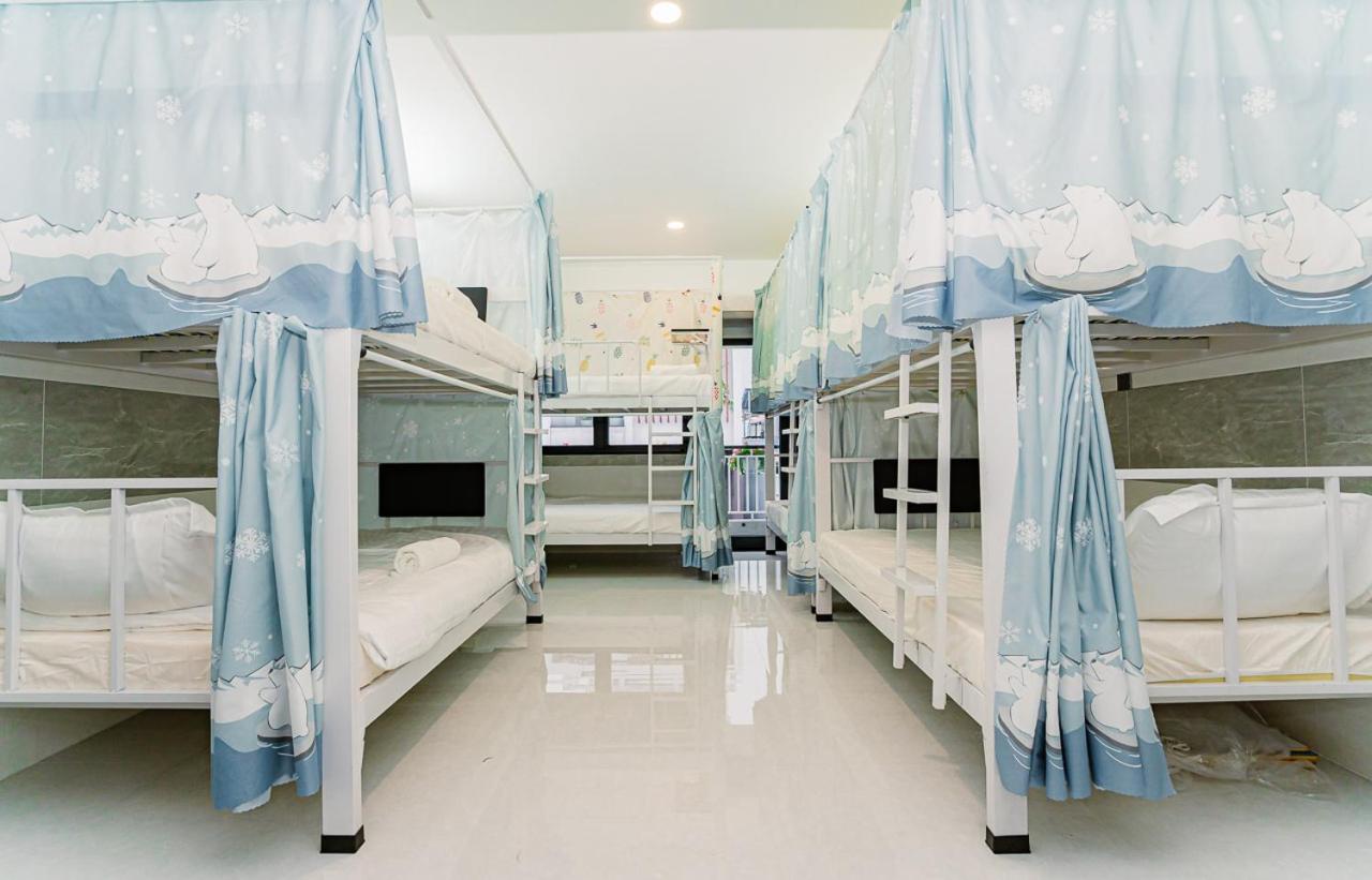Aloha Saigon Premium Hostel By Local Travel Experts - Newly Opened, Less-Touristy Location, Spacious Rooms, Glass Shower Bathroom, Free Breakfast & Walking Tour โฮจิมินห์ซิตี้ ภายนอก รูปภาพ